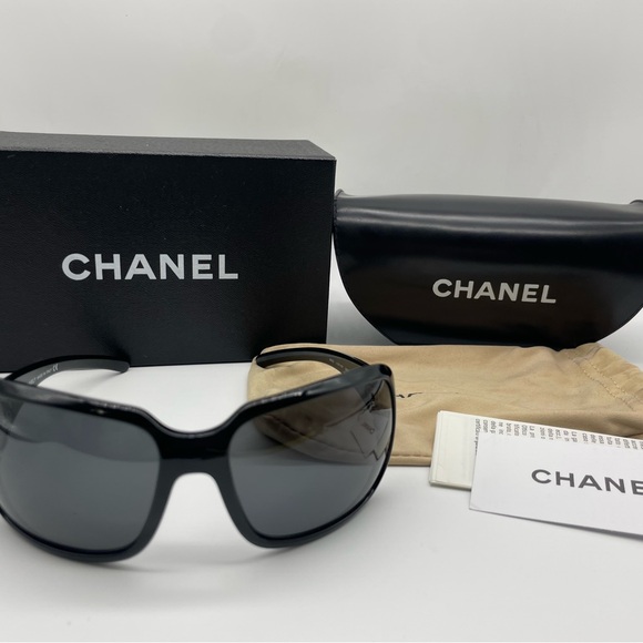 Chanel Black Sunglasses - Picture 2 of 8